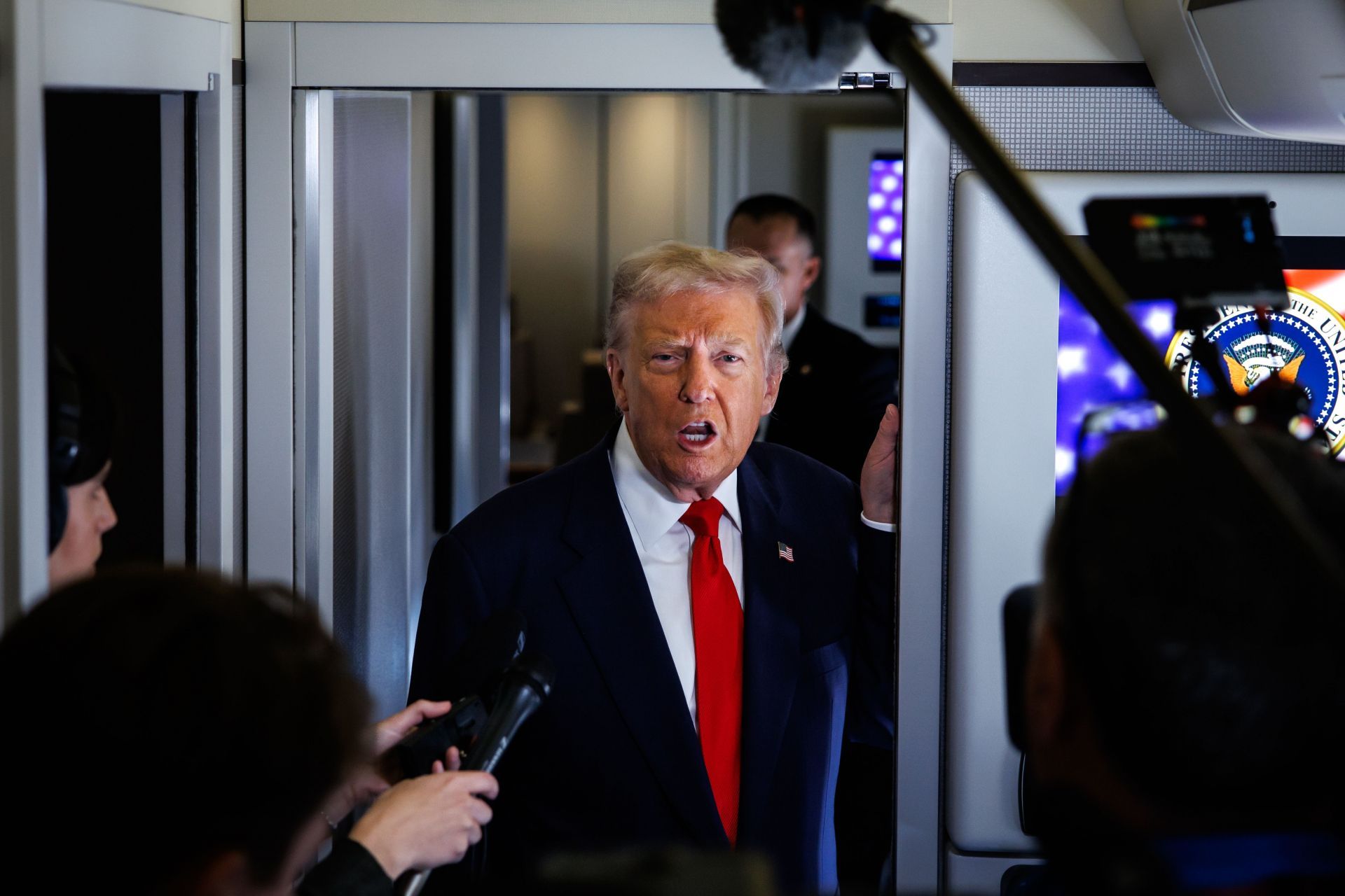 President Trump Spends Weekend At Mar-A-Lago Estate In Palm Beach - Source: Getty