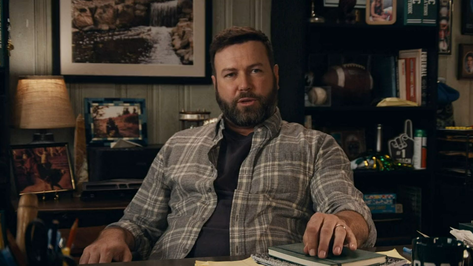 A still from the Pilot Episode of Stumble (Image Via: NBC)