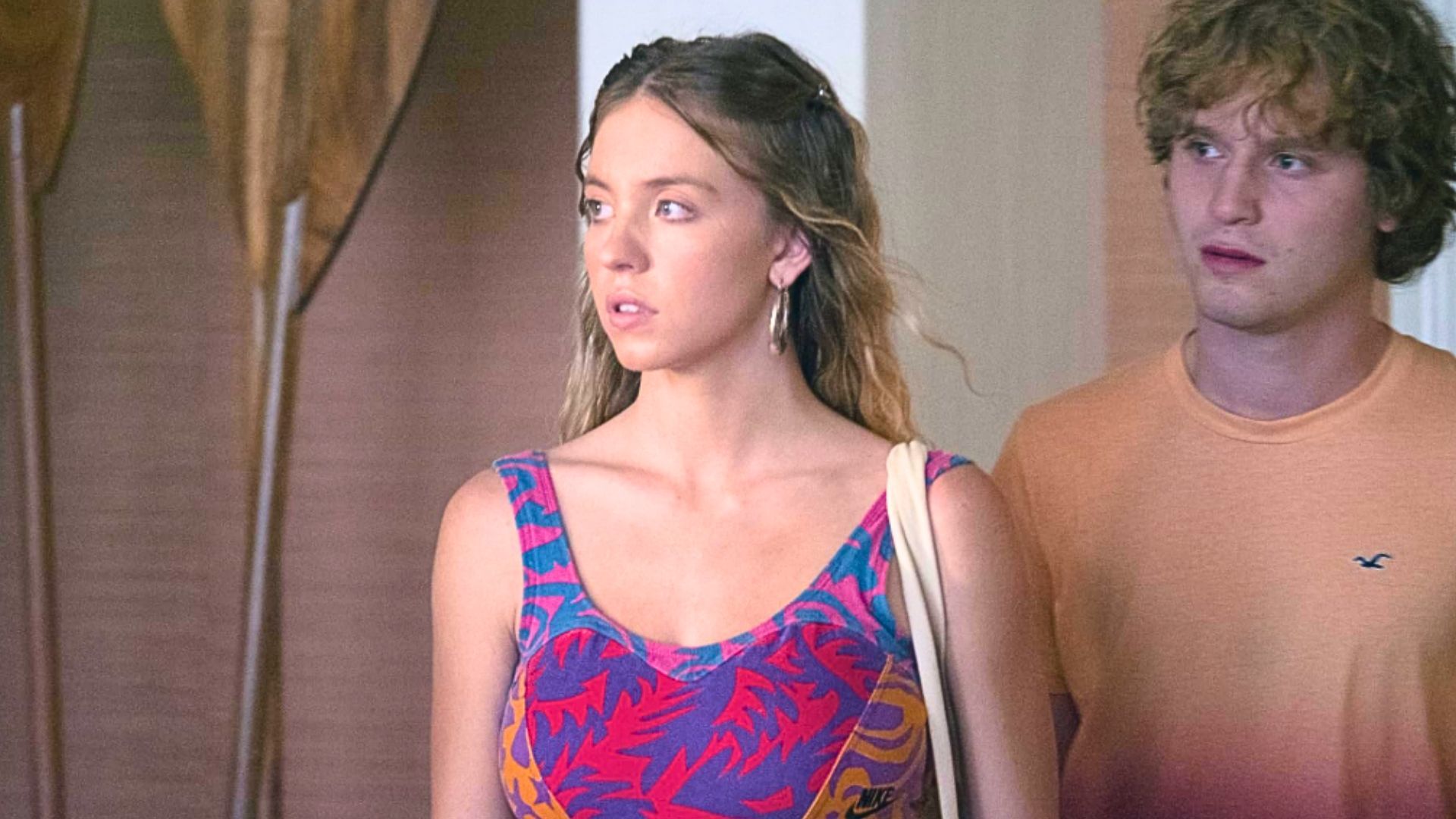 Sydney Sweeney and Fred Hechinger in The White Lotus (Image via HBO)