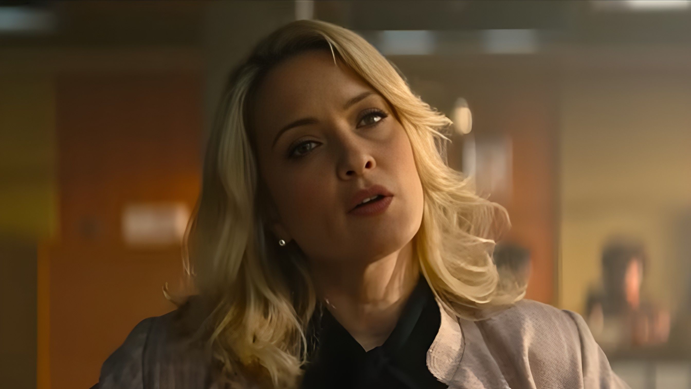 Mrs Playmen streaming on netflix ( Image via YouTube / Netflix )