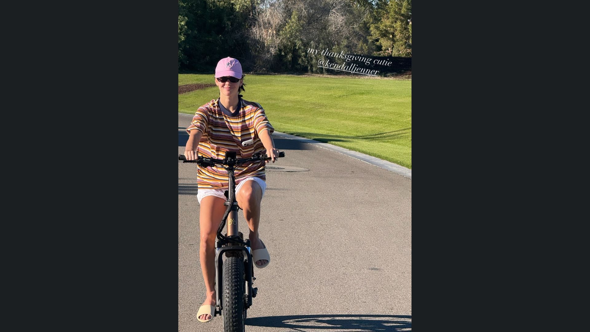 Kylie Jenner shares a picture of her sister Kendall Jenner (Image via Instagram/kyliejenner)