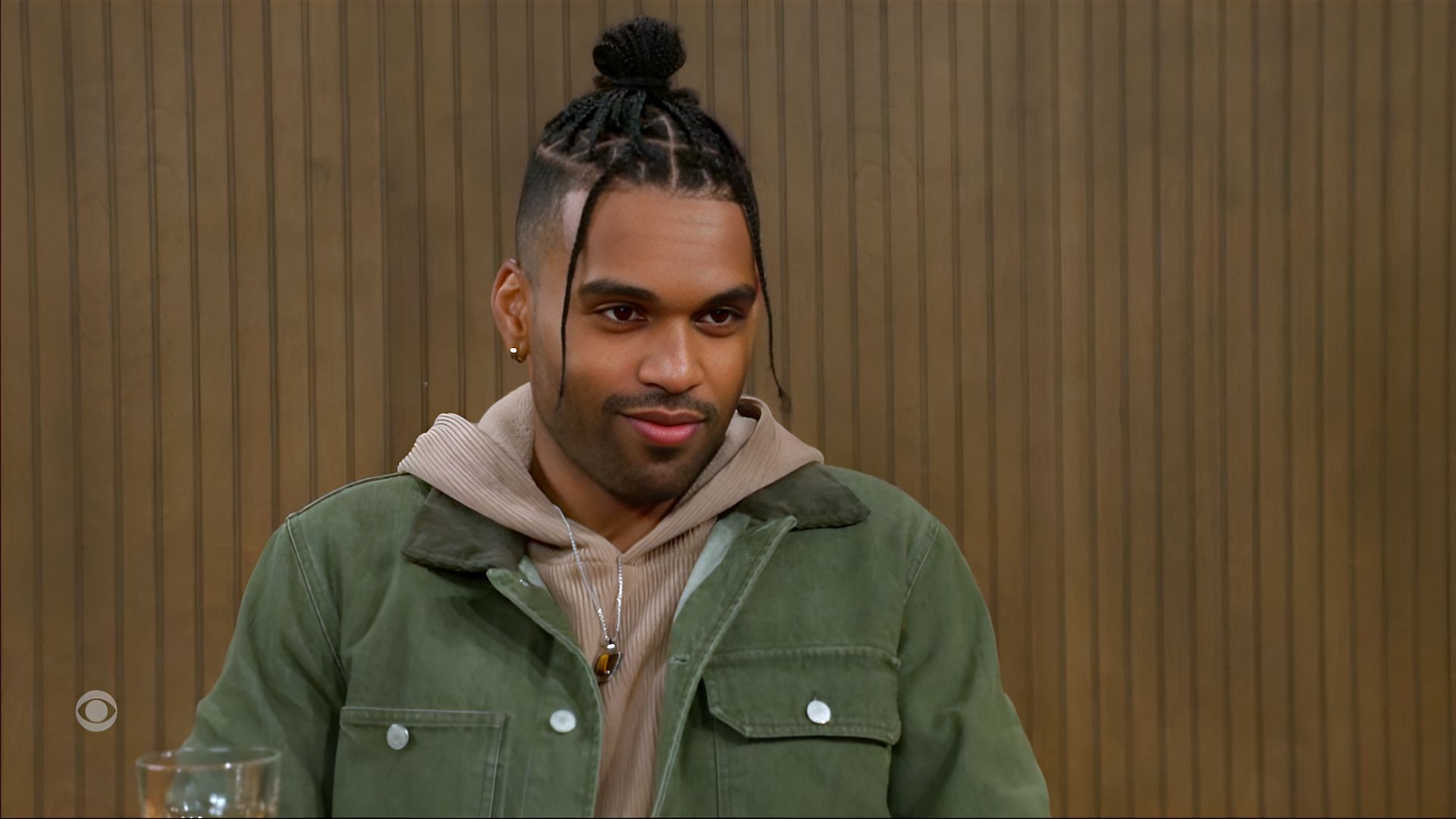 Leaves filled in on the Hawthorne family tree on Beyond the Gates | Image: CBS