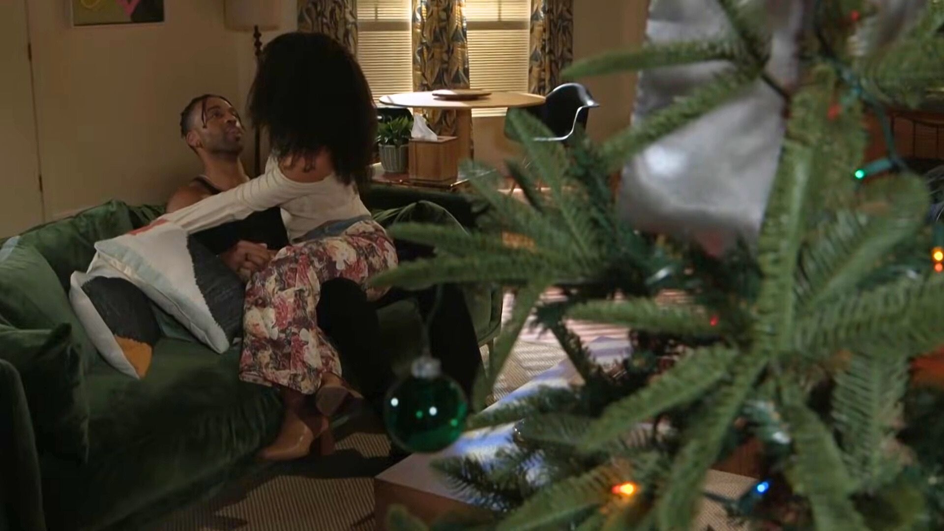 Beyond the Gates: Eva and Izaiah get closer | Image: CBS