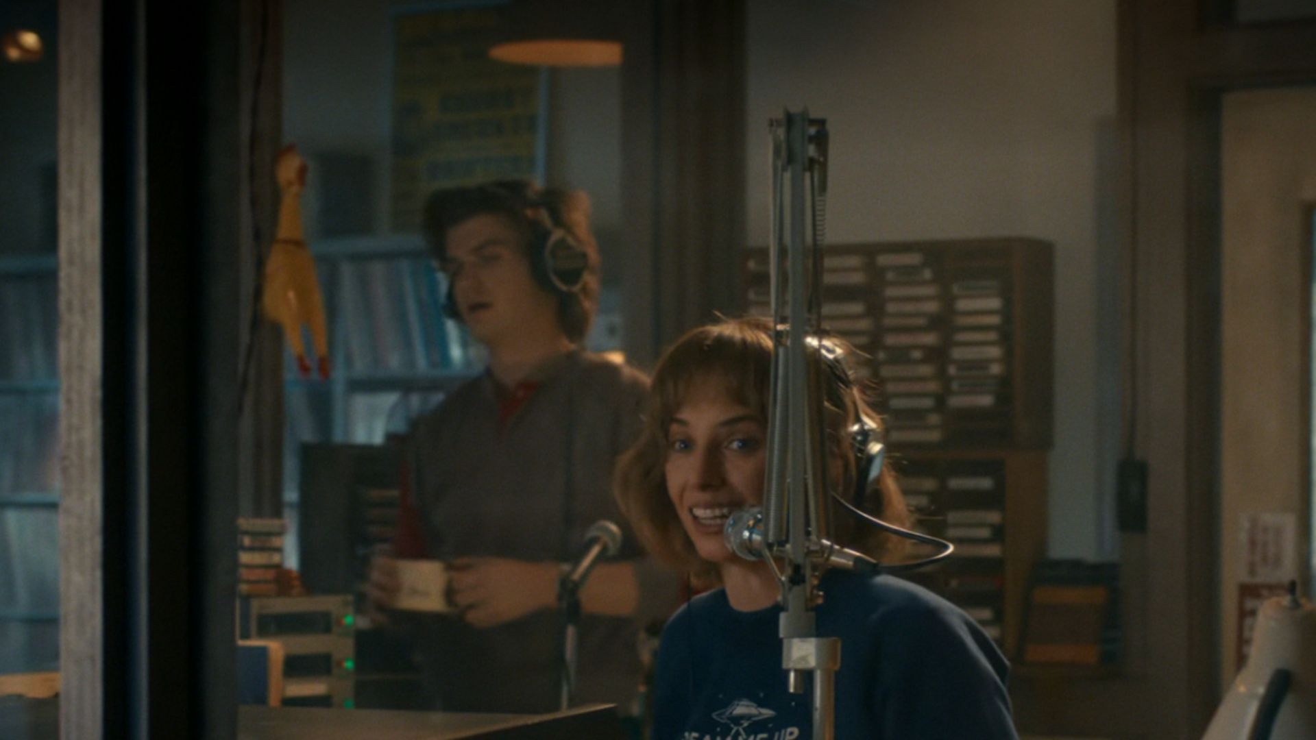 Steve &amp; Robin at the WSQK radio station in Stranger Things Season 5 Episode 1 &quot;The Crawl&quot; (Image Via: Netflix)