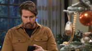 Cody awaits Molly's gift on General Hospital | Image: ABC