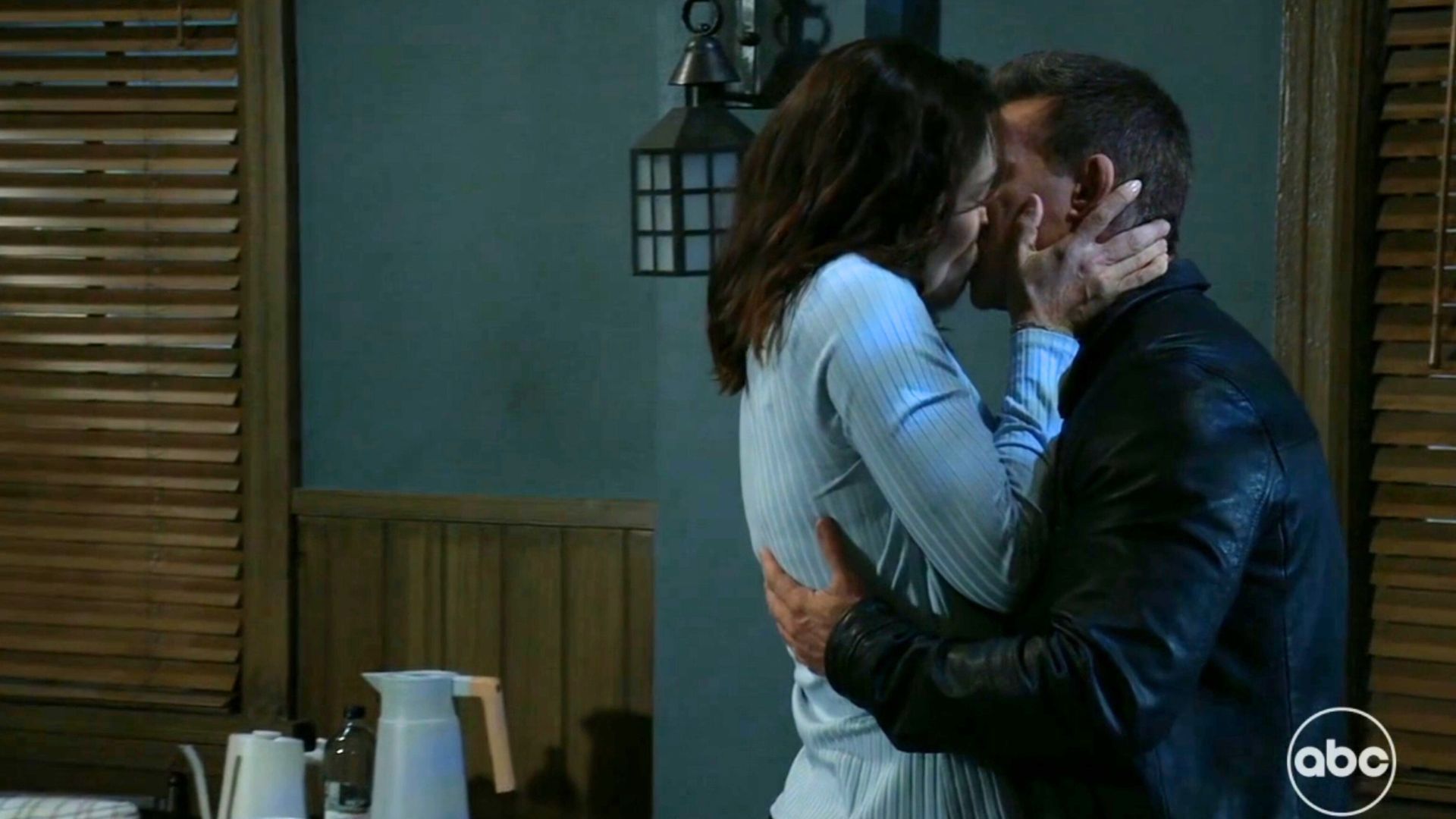 Britt and Jason kissing on General Hospital | Image: ABC