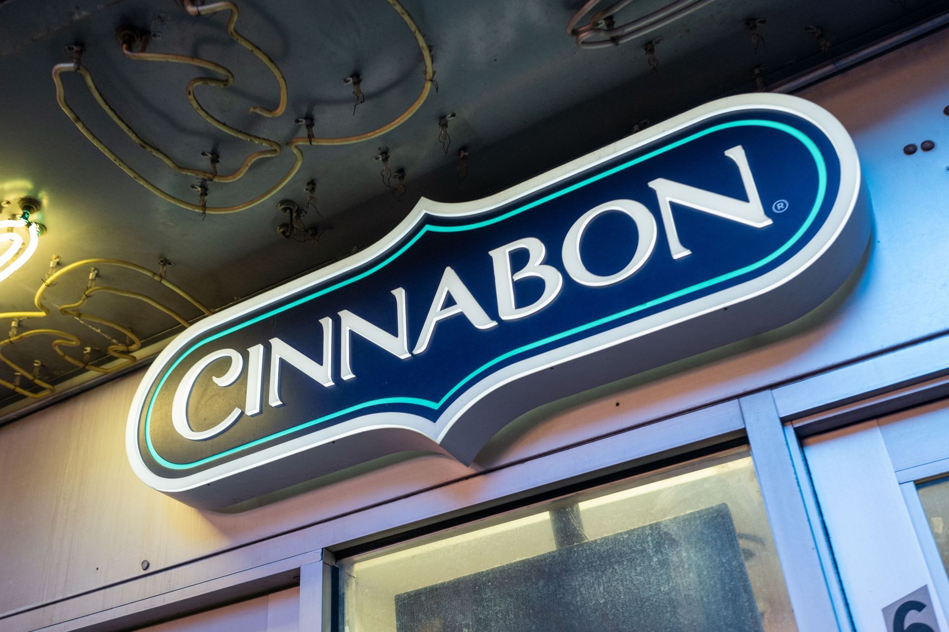 Cinnabon Storefront Sign - Source: Getty