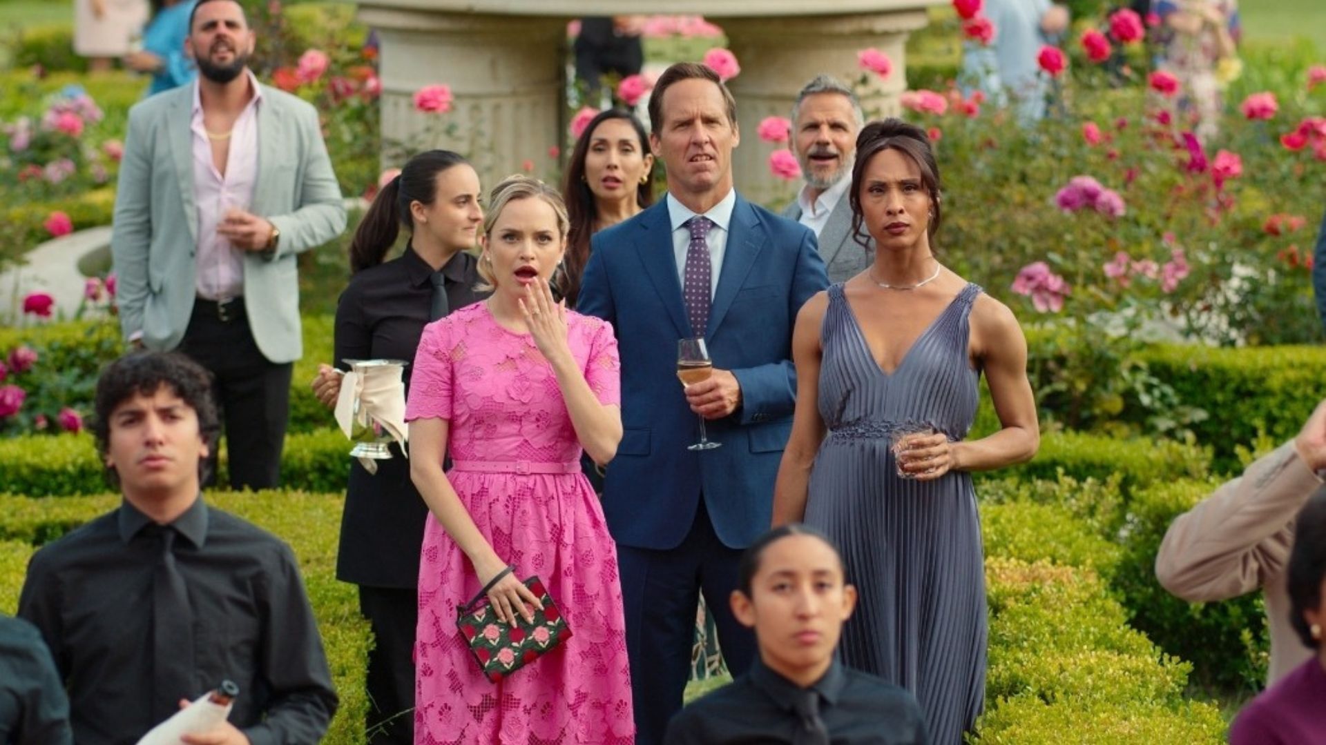 Arthur and Maro propose to Molly in Loot Season 3 finale episode (Image Via AppleTV)