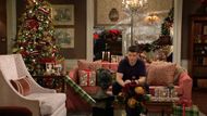 Kyle wrapped presents in the Abbott living room on The Young and the Restless | Image: CBS