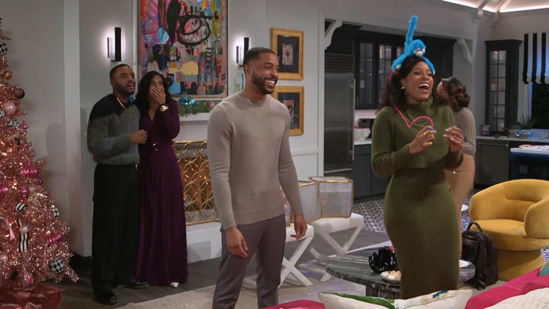 Beyond the Gates: Naomi pranks Chelsea in front of family | Image: CBS
