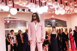 Peter Dinklage's Net Worth in 2025, Salary, and More