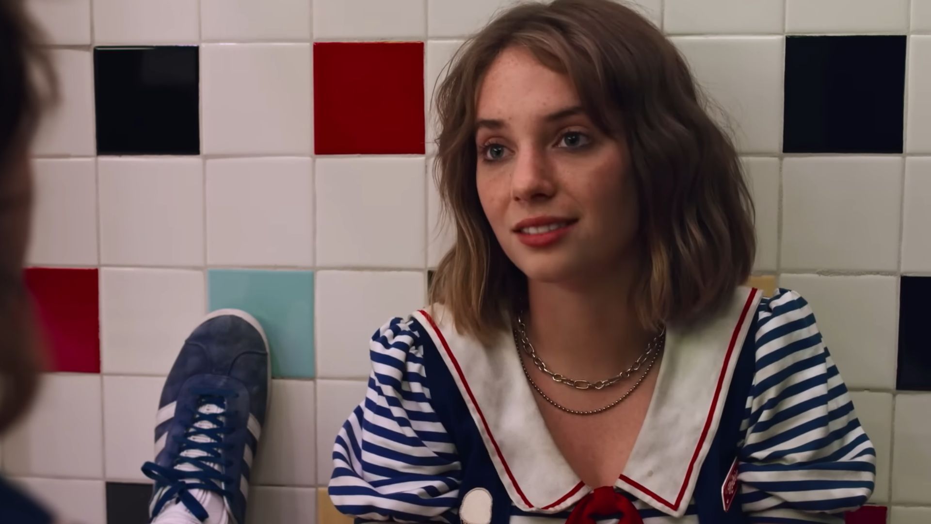 Maya Hawke as Robin in Stranger Things (Image via Netflix)