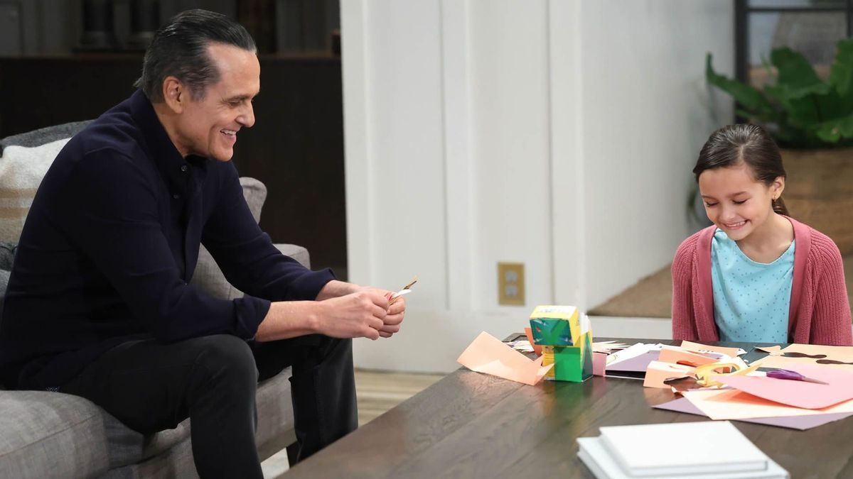 Donna and father Sonny on General Hospital | Image: ABC