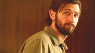 Michiel Huisman in The Invitation (Image via Apple TV)