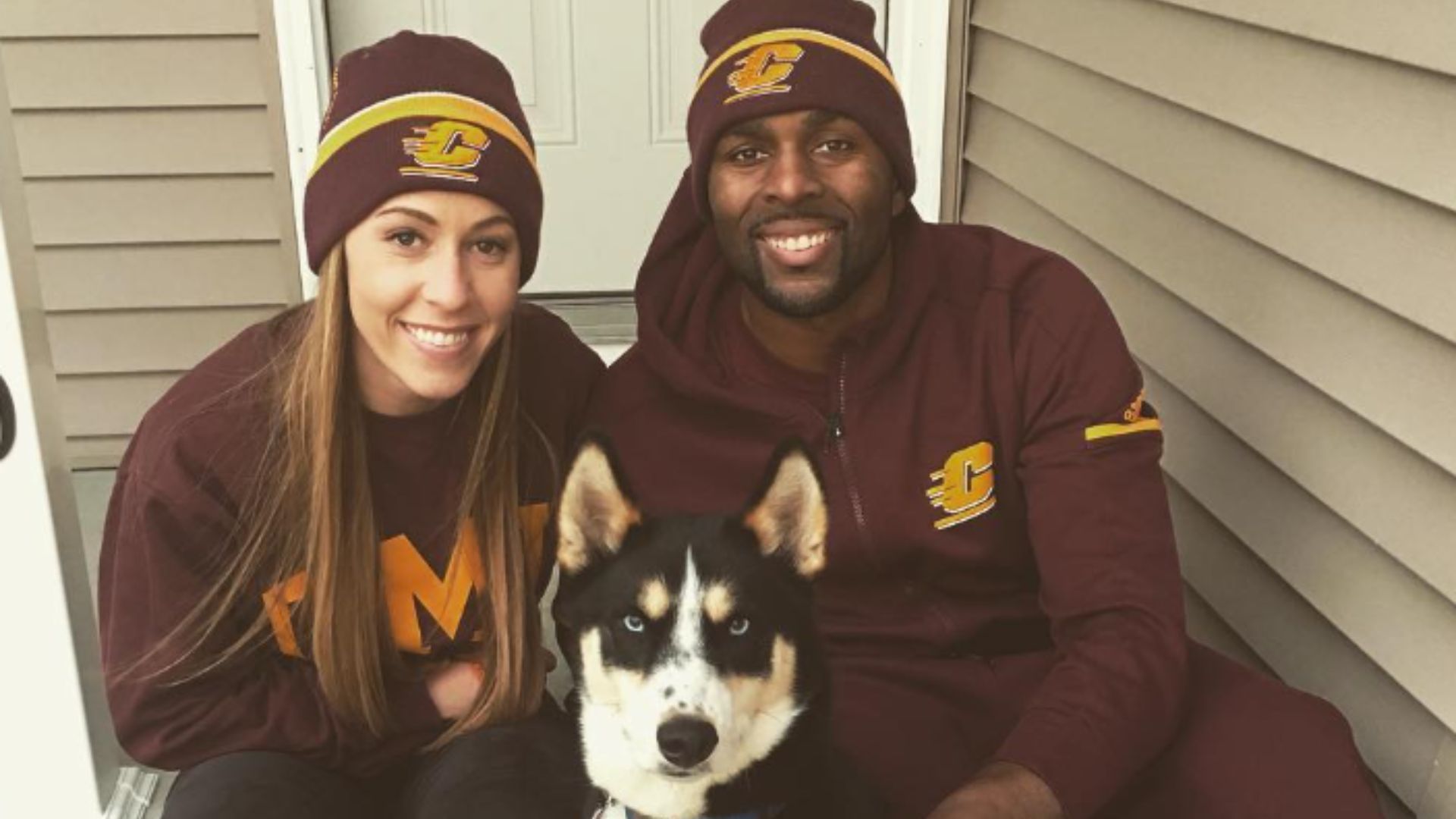 Sherrone Moore and Kelli Moore (Image via Instagram/@coachmooreum)