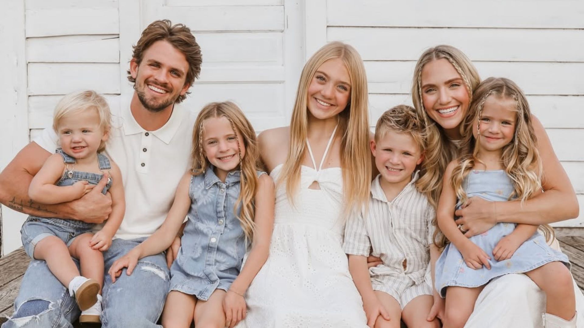 Everleigh LaBrant with her family (Image via Instagram/everleighrose)