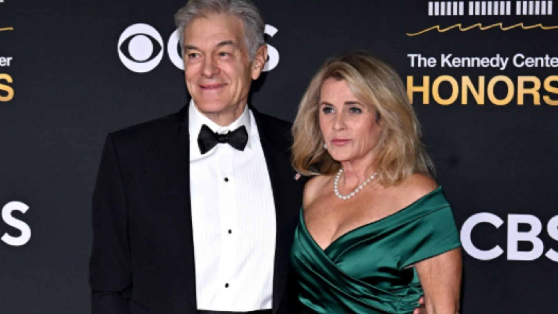 Dr. Mehmet Oz and Lisa Oz (Image via Getty)