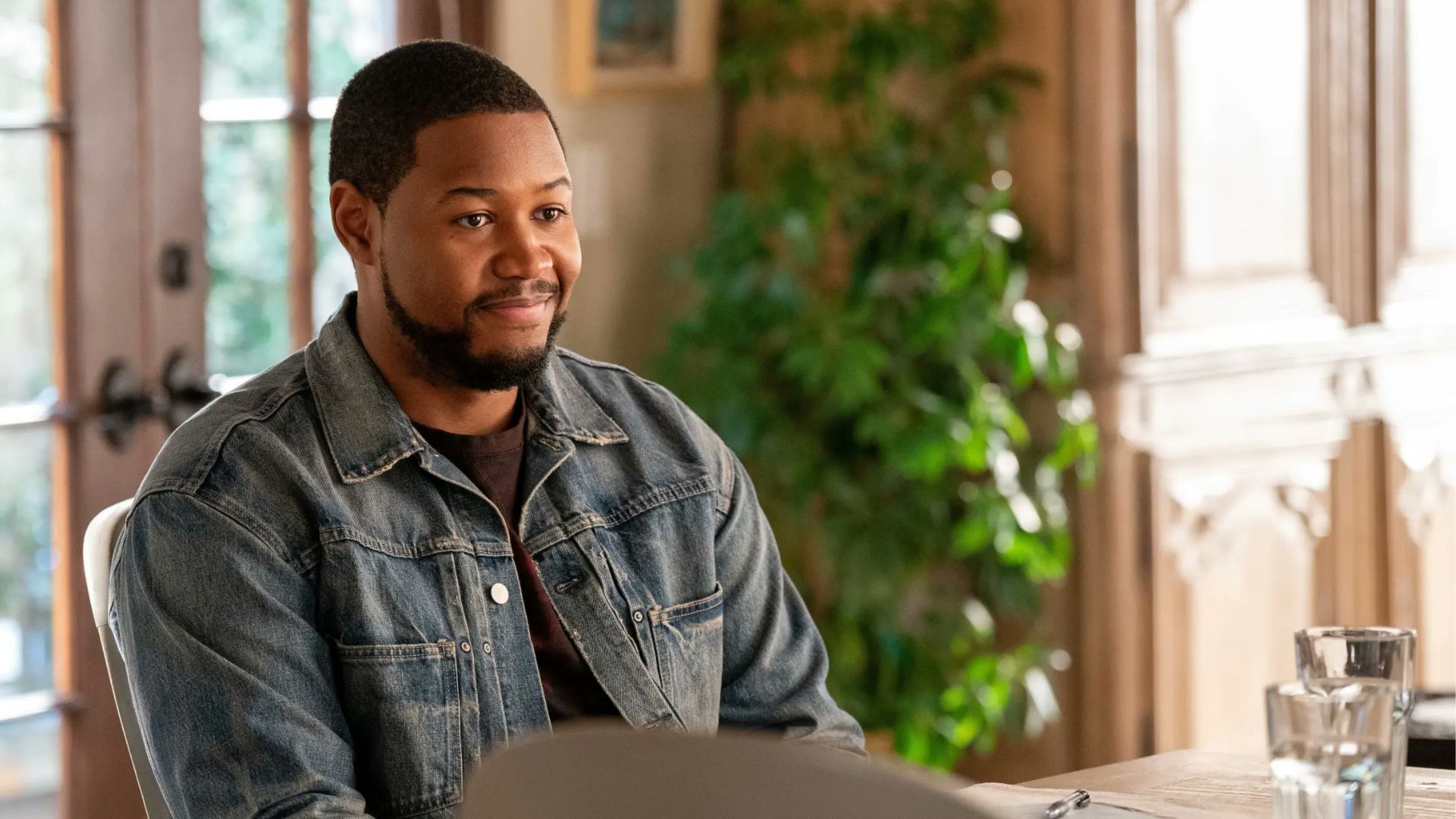 Luke Tennie as Sean on Apple TV&#039;s Shrinking (Image Via: Apple TV)