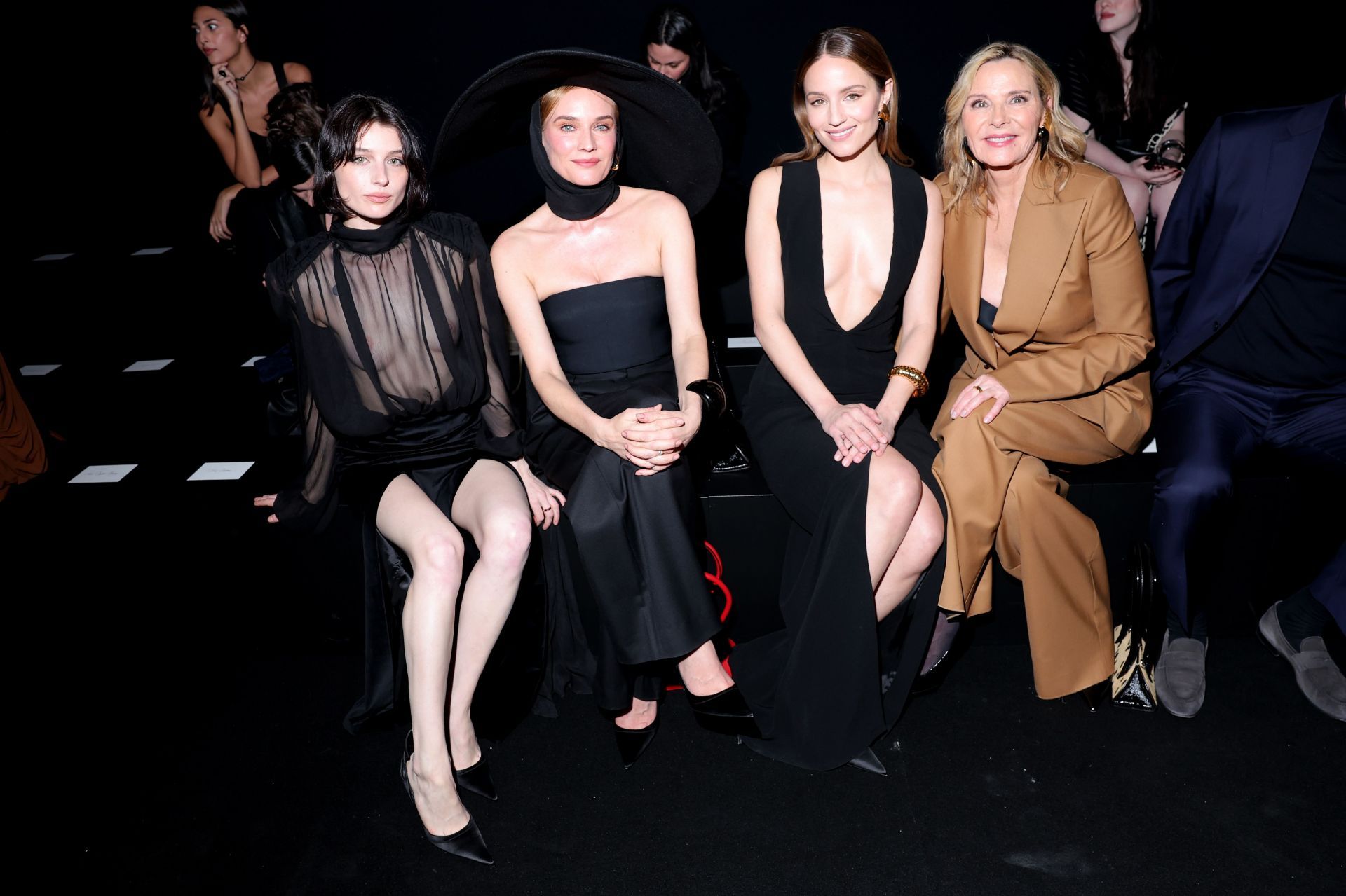 Nina Ricci: Front Row - Paris Fashion Week - Womenswear Fall/Winter 2025-2026 - Source: Getty