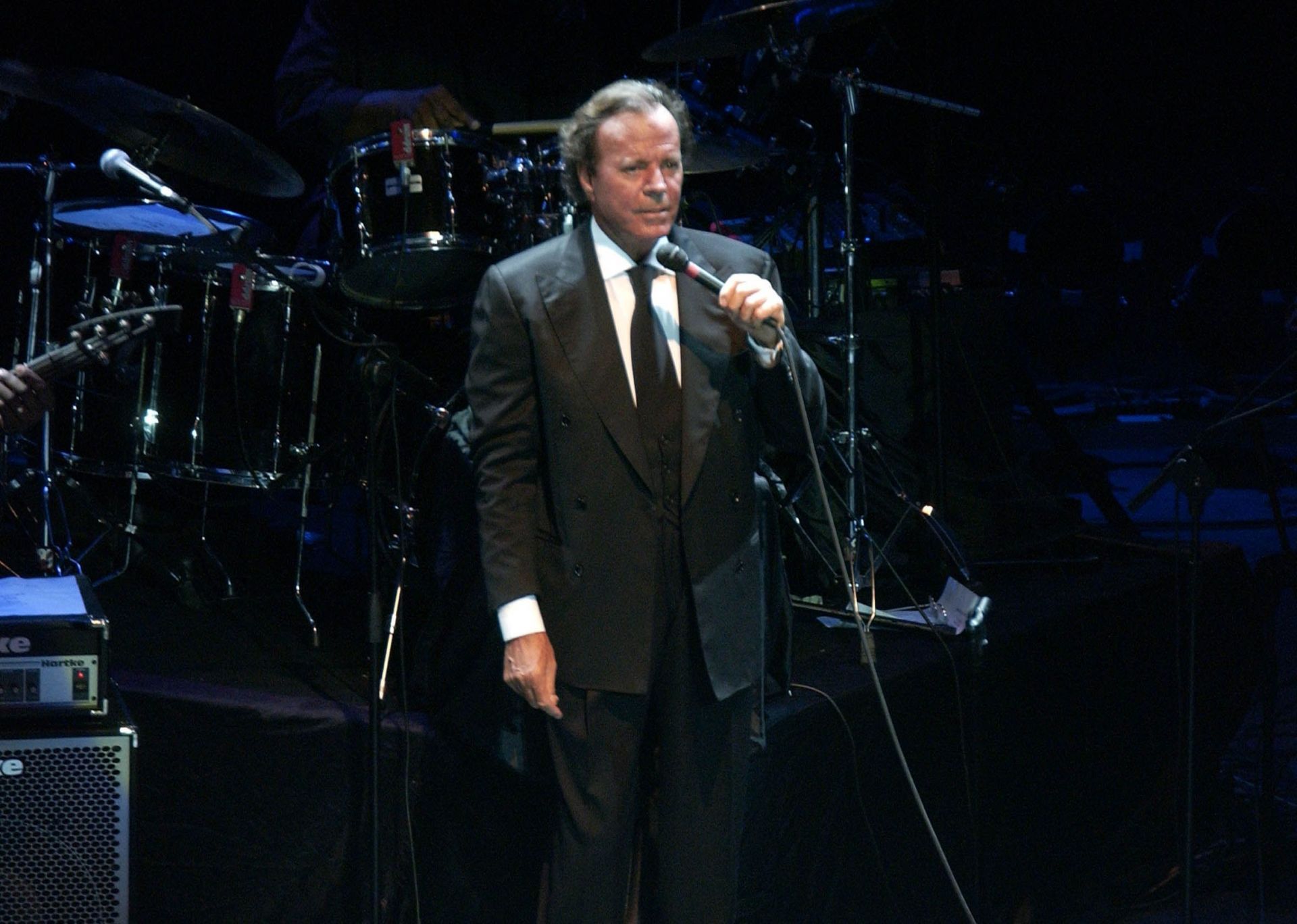 Who is Miranda Rijnsburger? All about Julio Iglesias’ wife amid s*xual assault allegations