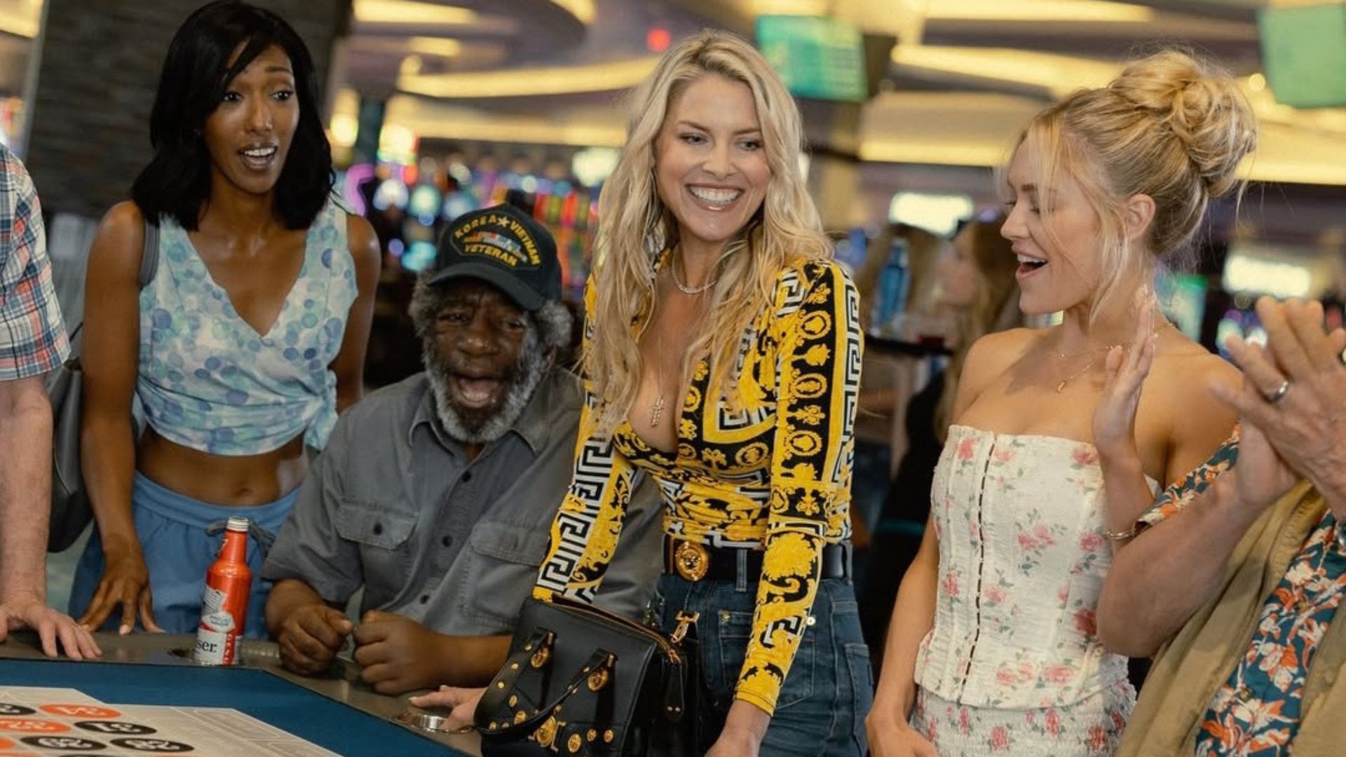 Angela with her people (Image via Instagram @landmanpplus)