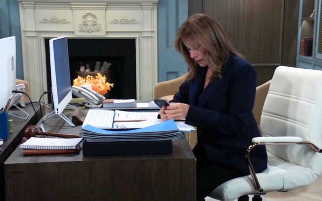 General Hospital's Alexis digs into Willow's phone records | Image: ABC