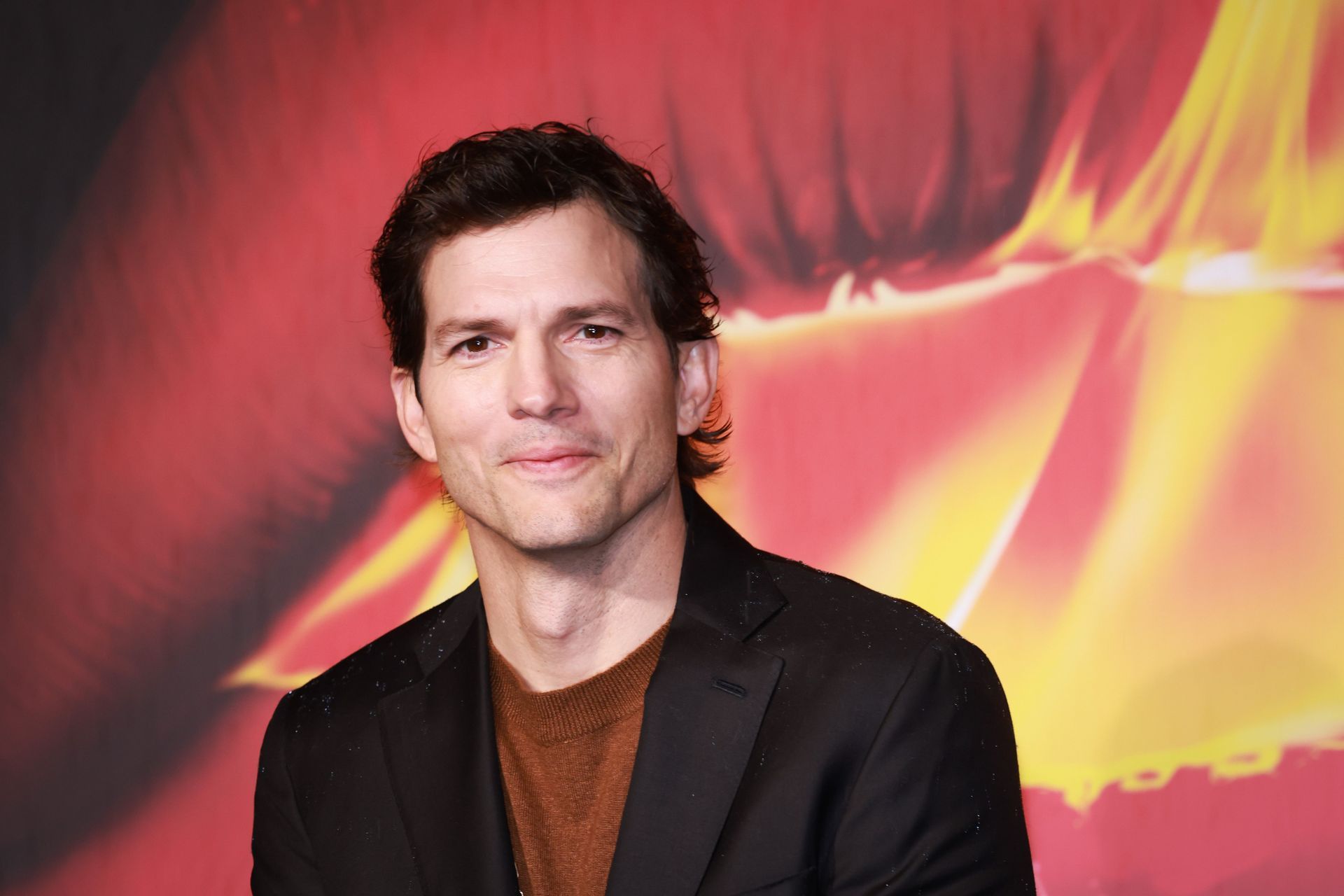 Ashton Kutcher at "The Beauty" - Premiere - Source: Getty