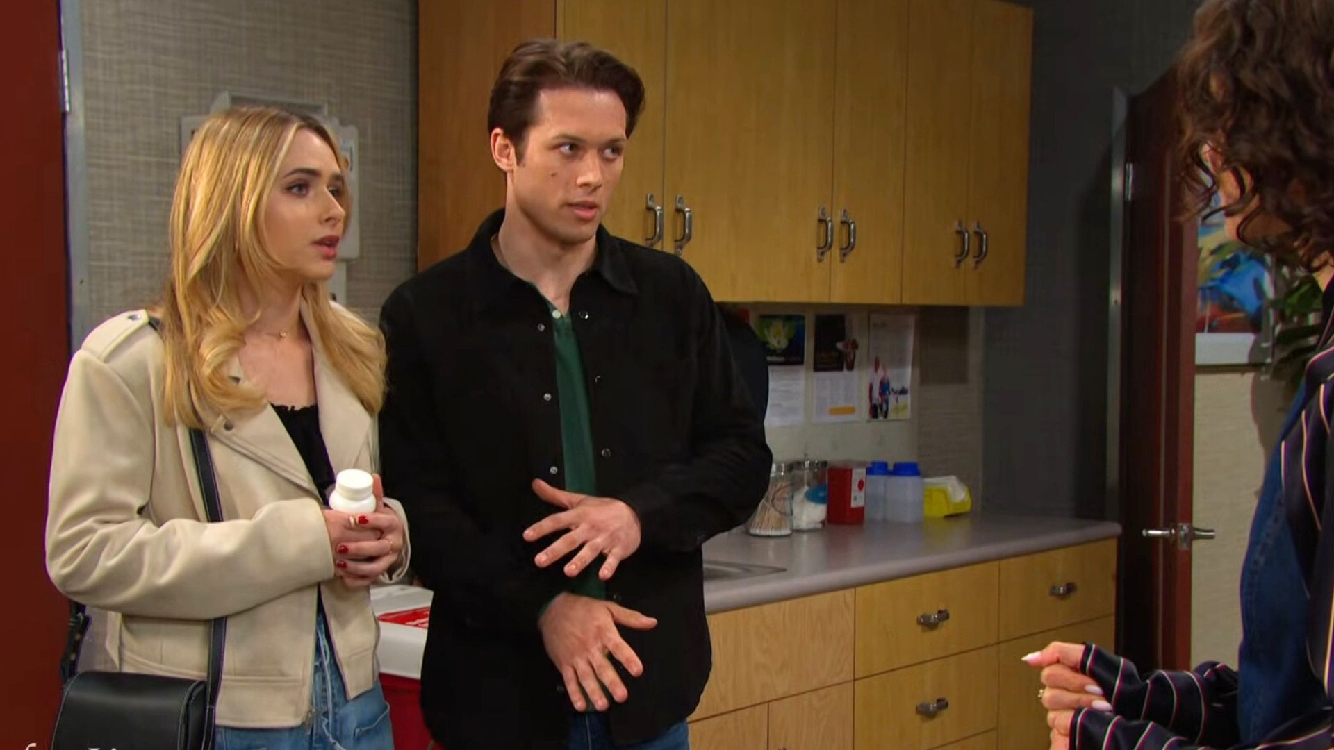 Holly and Tate figure things out | Image: Peacock
