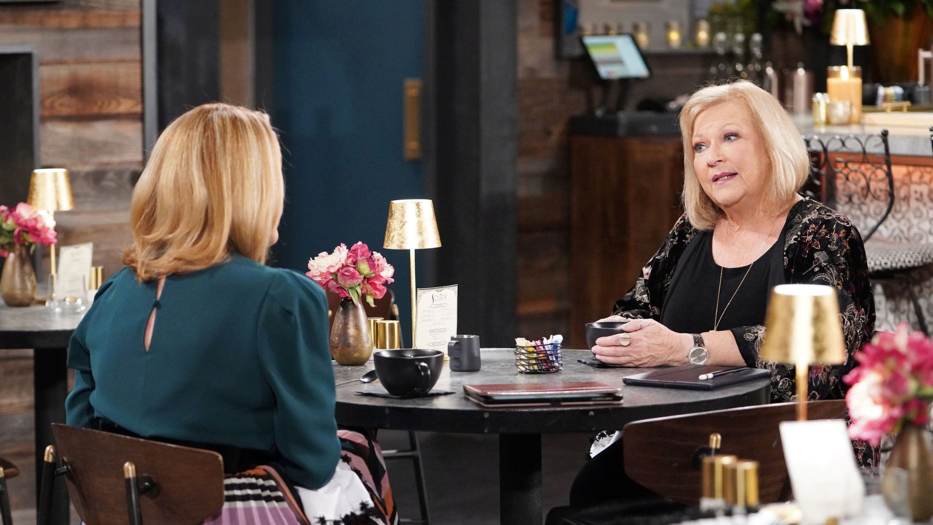 Nikki (Melody Thomas Scott) and Traci (Beth Maitland) on The Young and the Restless | Image: JPI
