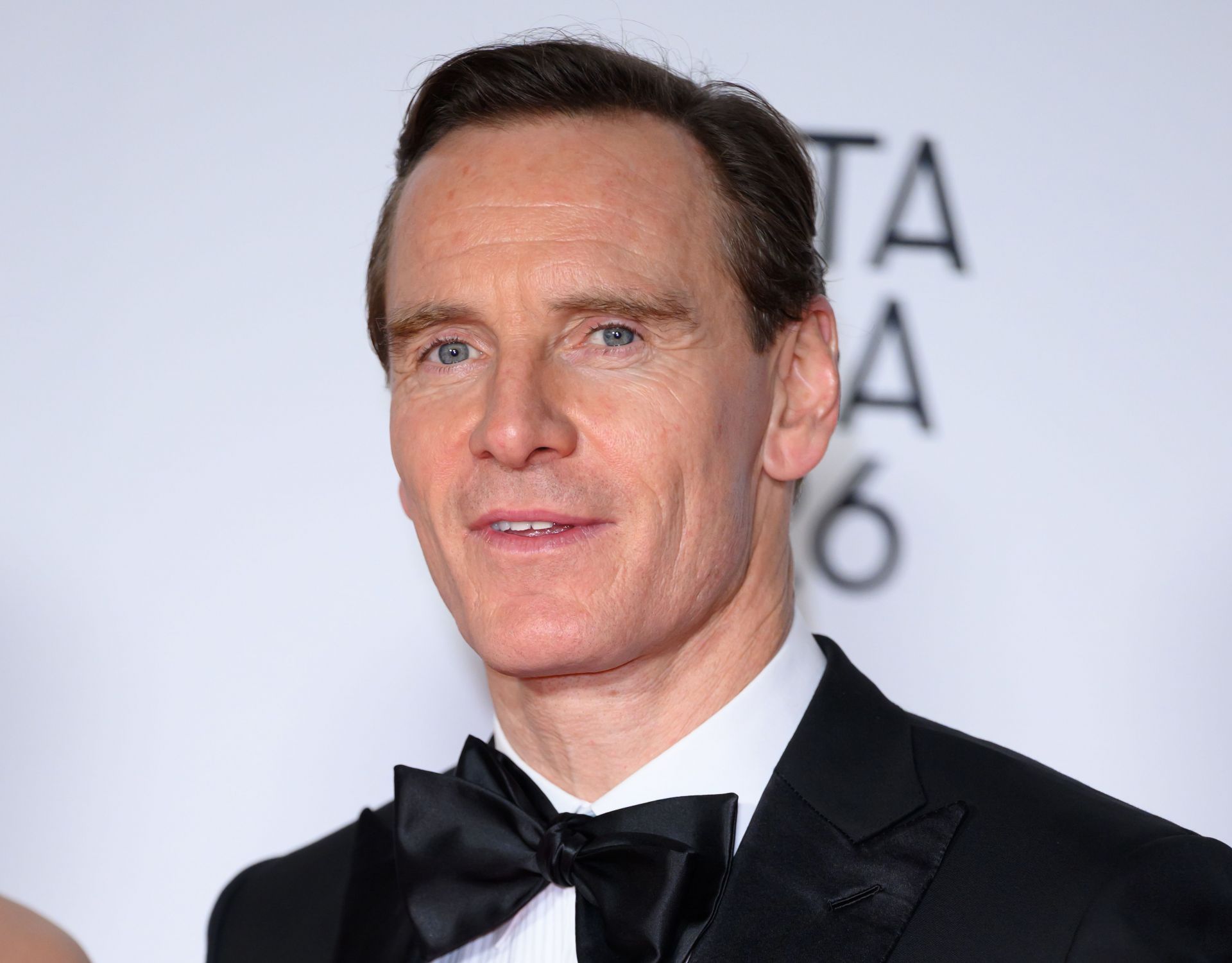 Kennedy: Netflix showcases the first look of Michael Fassbender as Joe Kennedy Sr. and announces 13 other castmates
