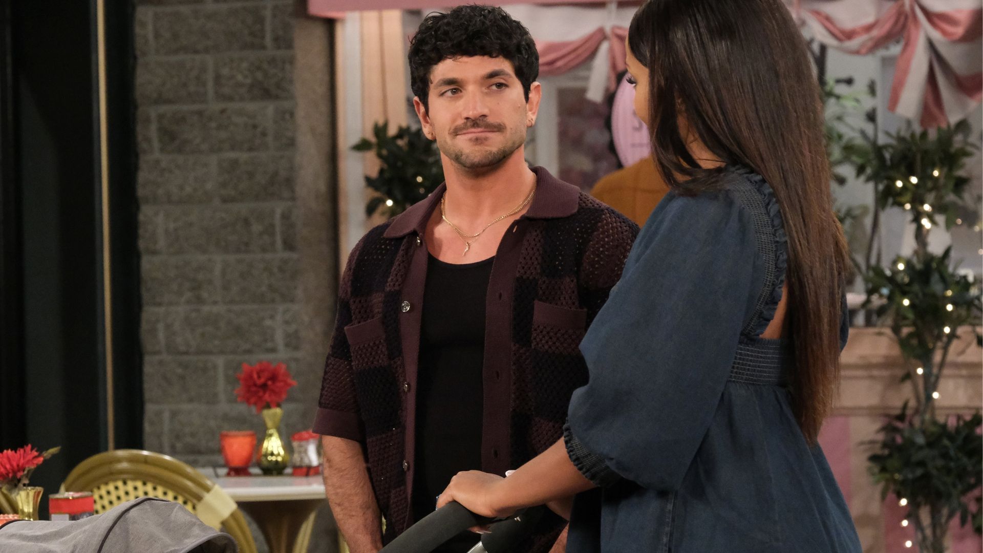 Chanel runs into Javi but also questions Theo | Image: JPI