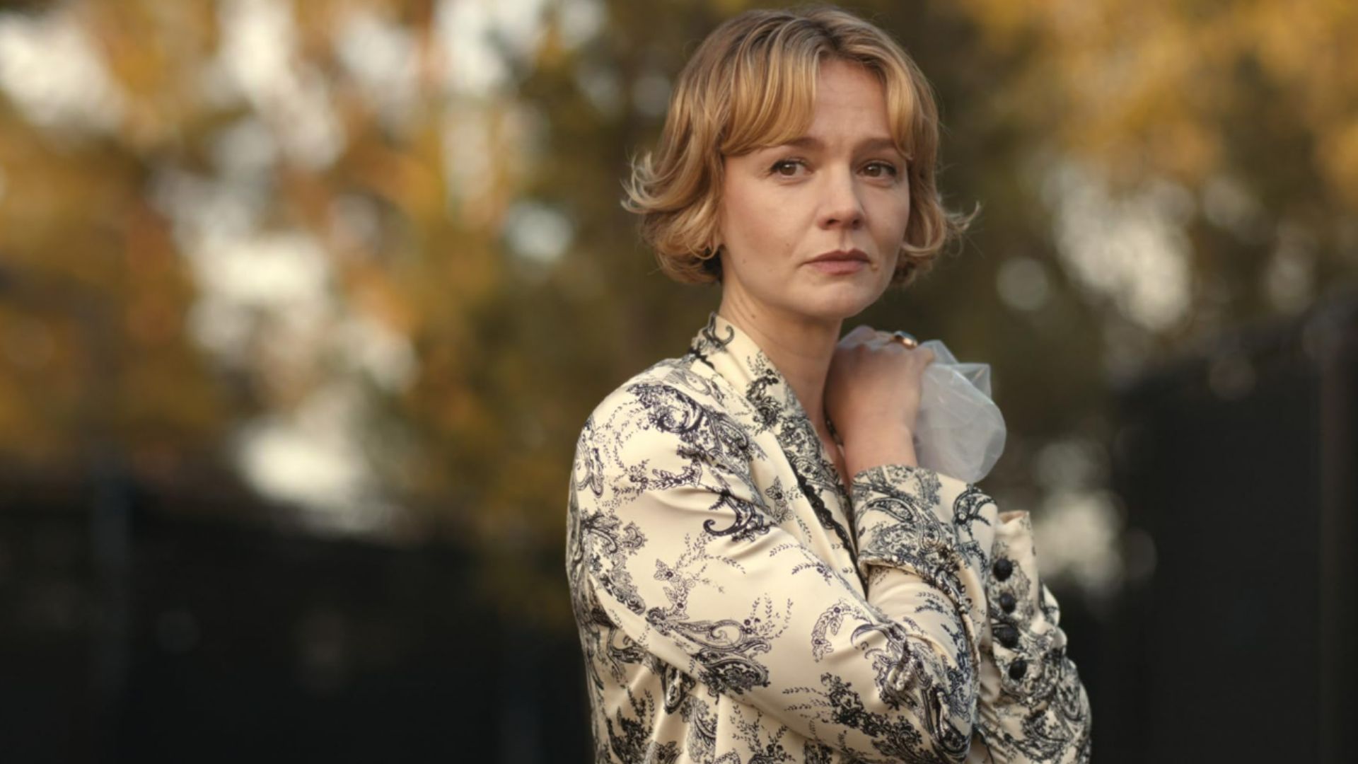 Carey Mulligan reveals her music trick, Josh and Lindsay’s dynamic, and working with Oscar Isaac
