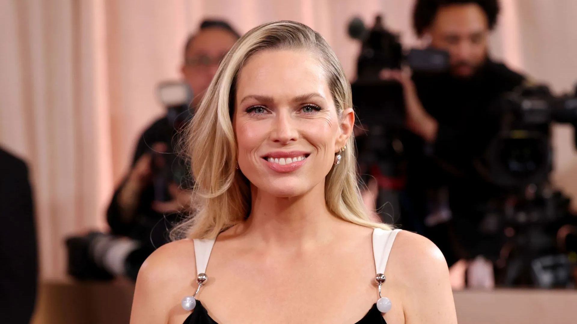 Nobody Wants This Season 3 brings creator Erin Foster into the story with new cast additions, here’s all about it