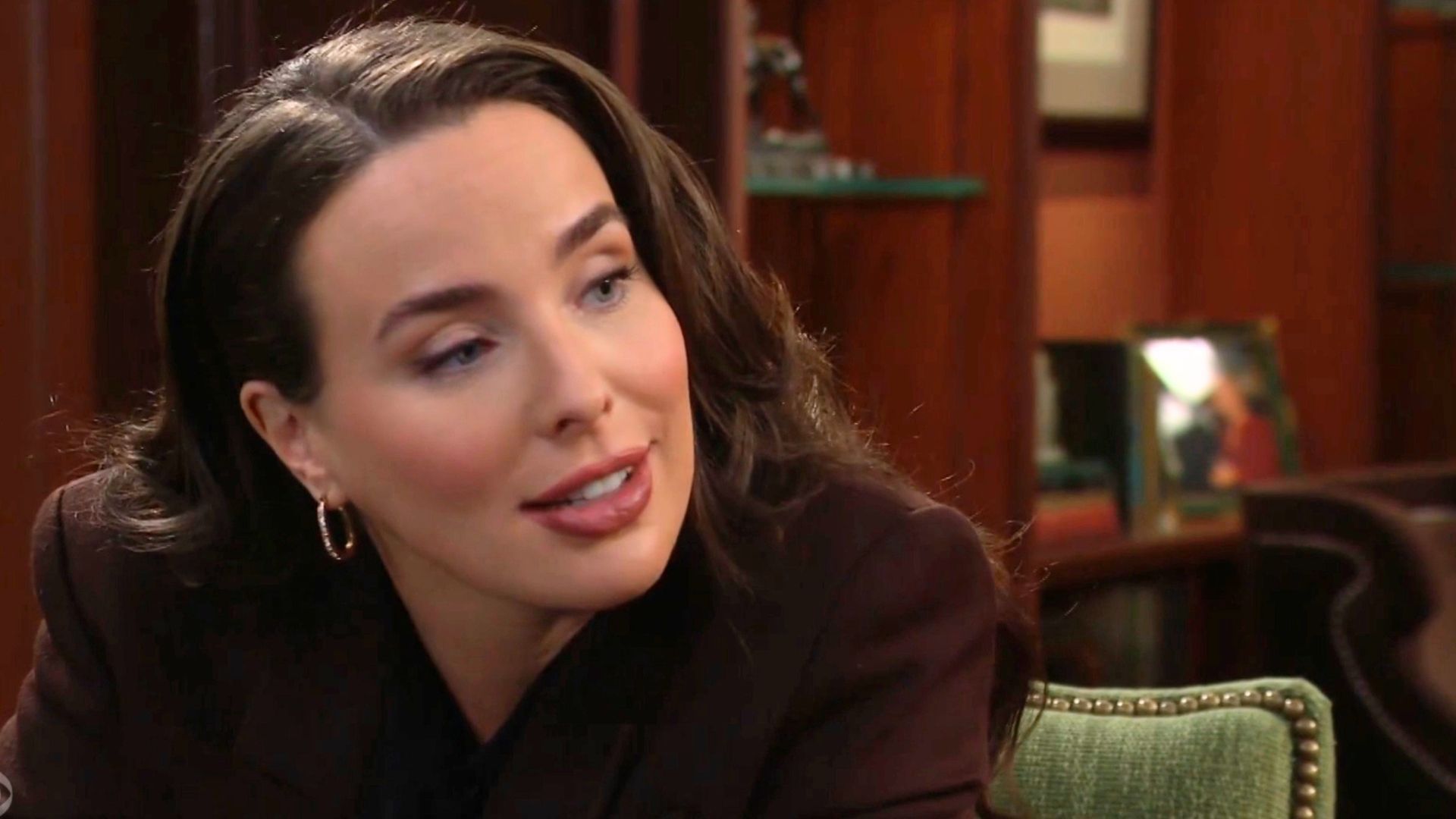 Ivy tried to tell Ridge something | Image: CBS