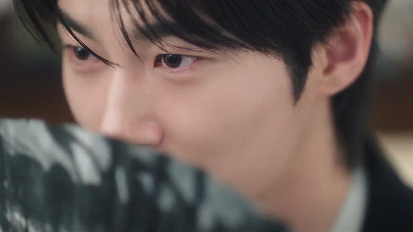 I-an hid his reaction from Hui-ju (Image via Disney+)