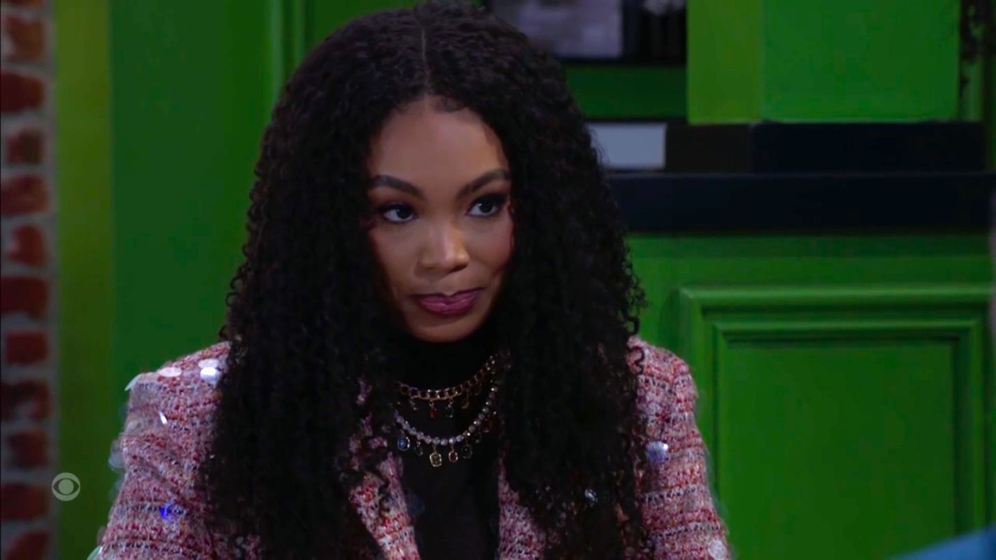 Chelsea and Kat almost got into a Lauren Fenmore-style catfight on Beyond the Gates | Image: CBS