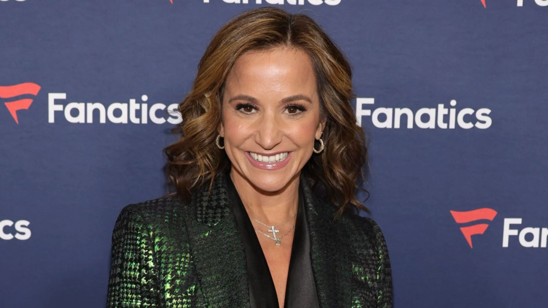 Dianna Russini’s old tweet resurfaces as photos of her kissing Mike Vrabel from 5 years ago goes viral 