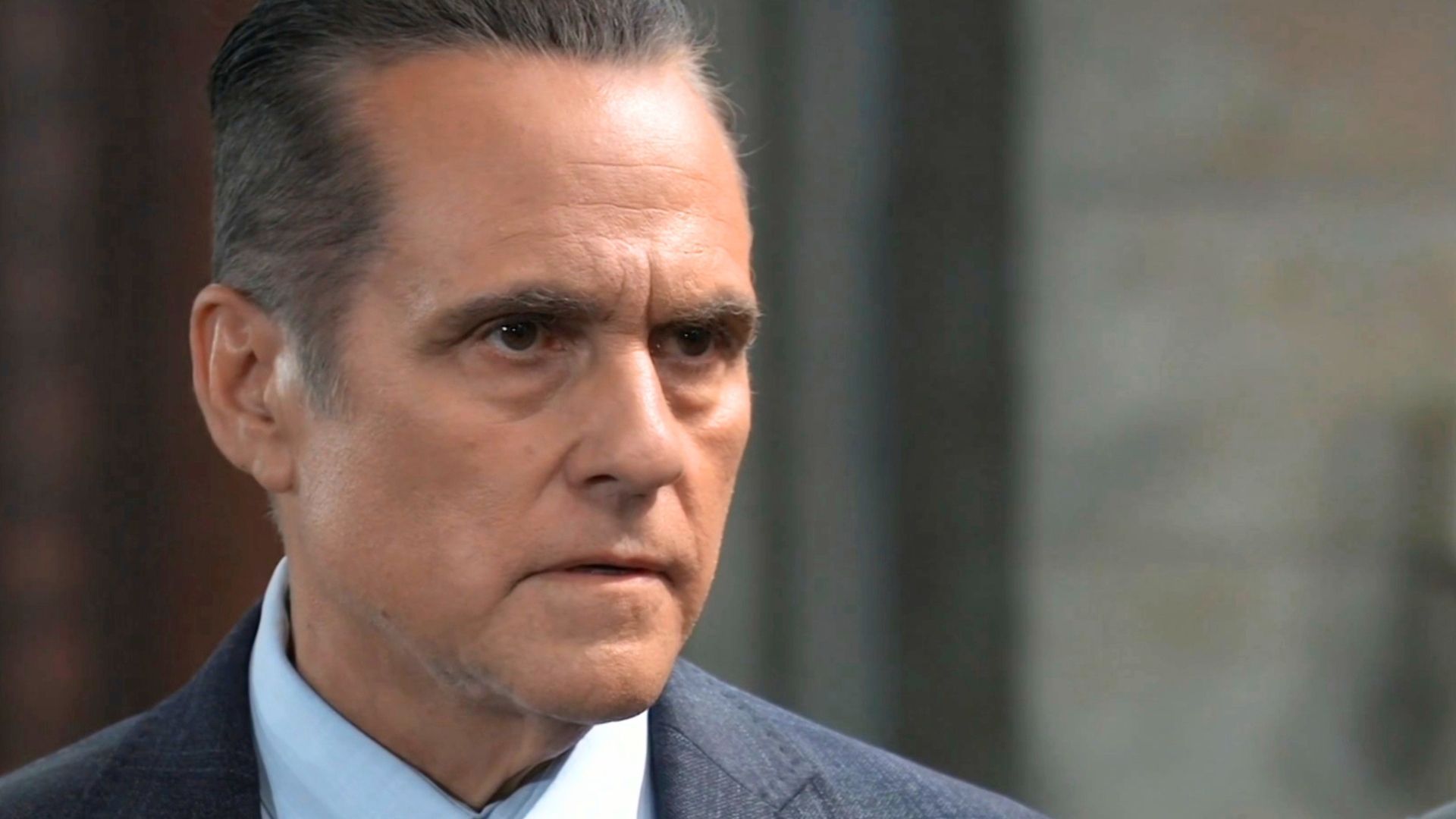 Sonny gets serious with Sidwell | Image: ABC