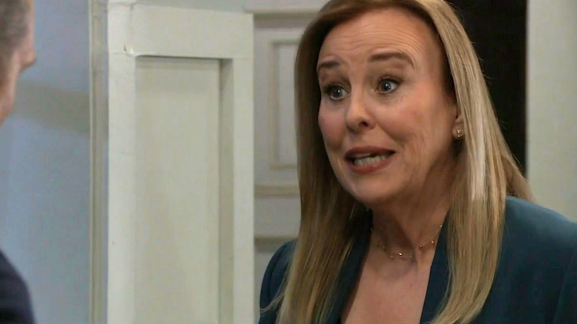 Laura pays Sonny a visit on General Hospital | Image: ABC