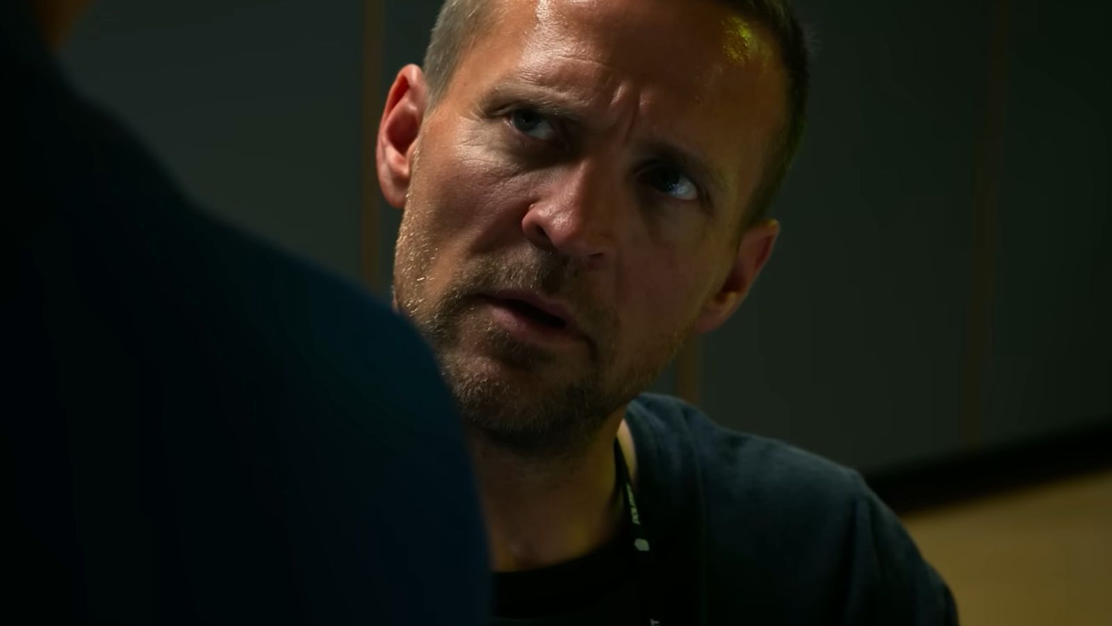 Still from Jo Nesbø's Detective Hole (Image via Netflix)