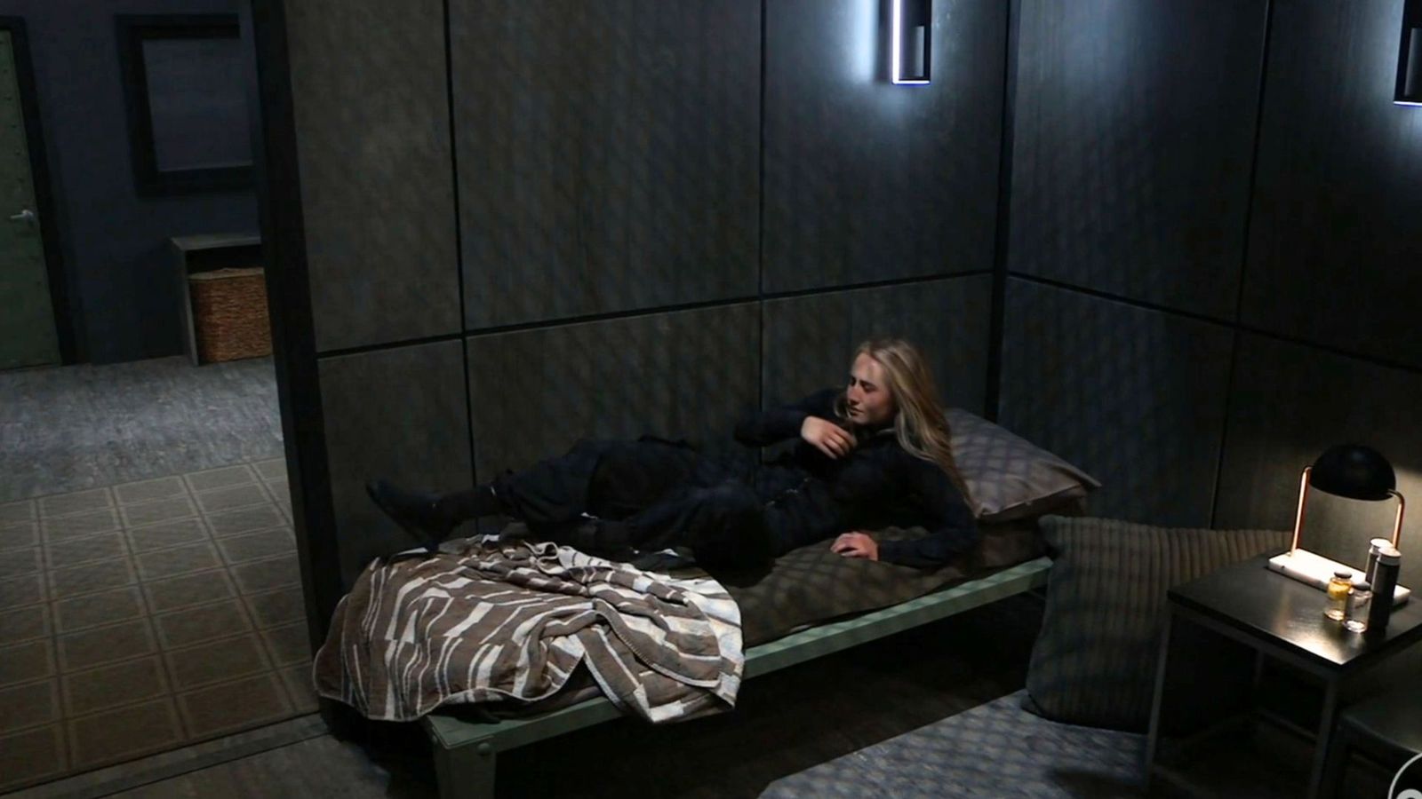 What If General Hospital May 6: Josslyn finds Anna's etchings...and the ...