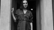 Gal Gadot as Gemma (Image via YouTube/@Netflix)