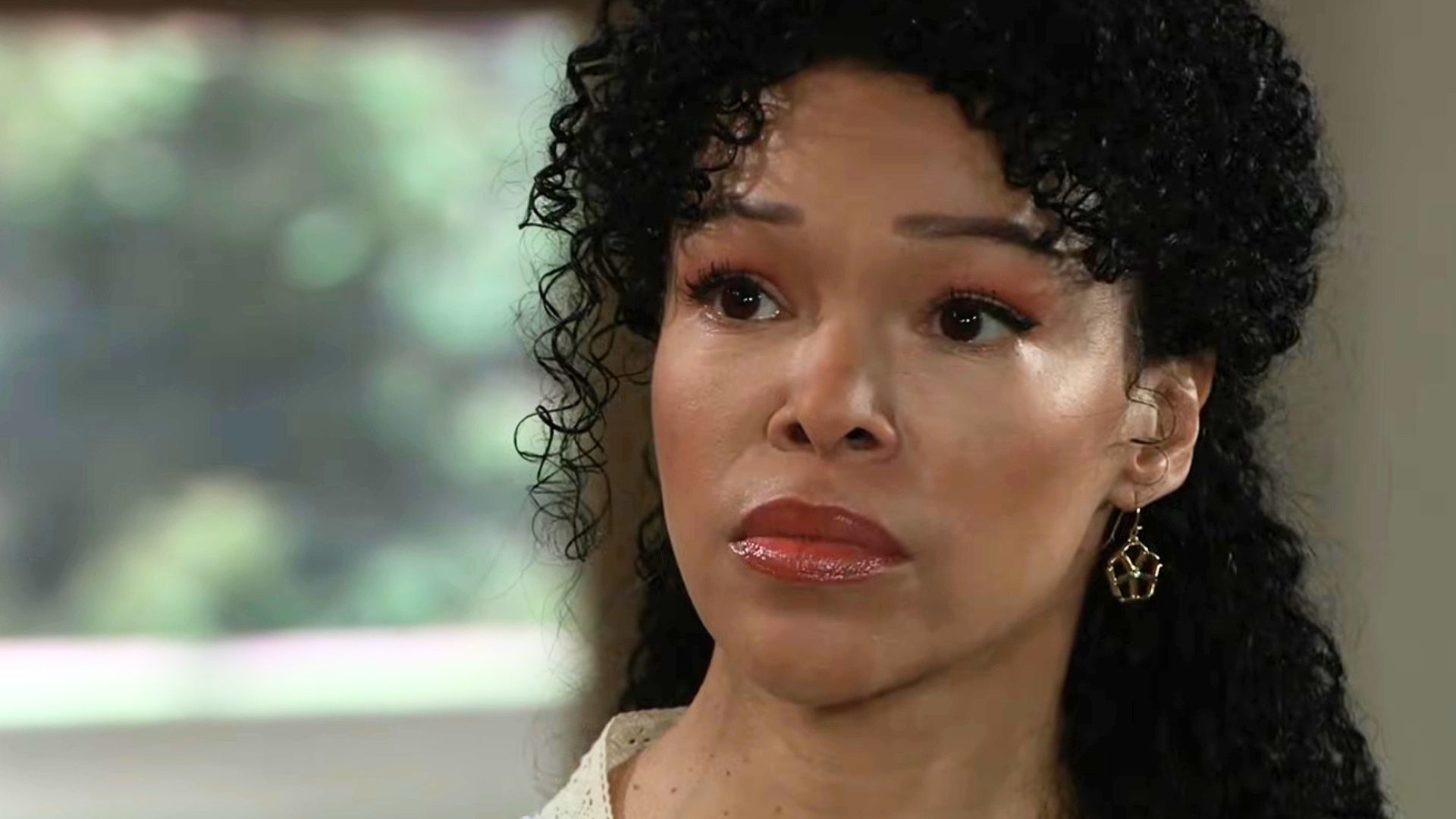 Portia is forced to listen to Curtis | Image: ABC