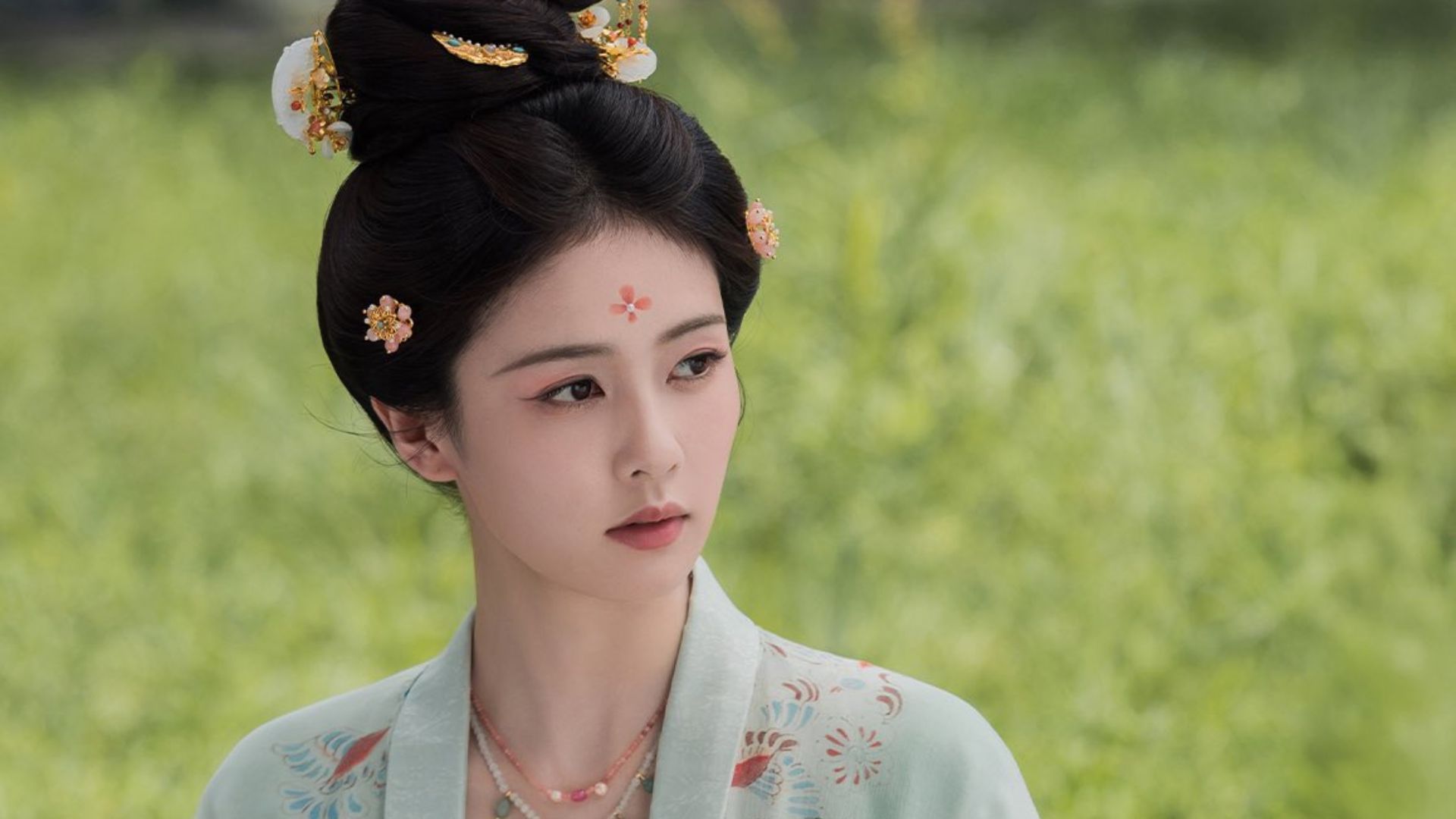 Bai Lu plays Ye Li (Image via X/@WeTVOfficial)
