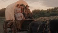The covered wagon (Image via YouTube/@Netflix)