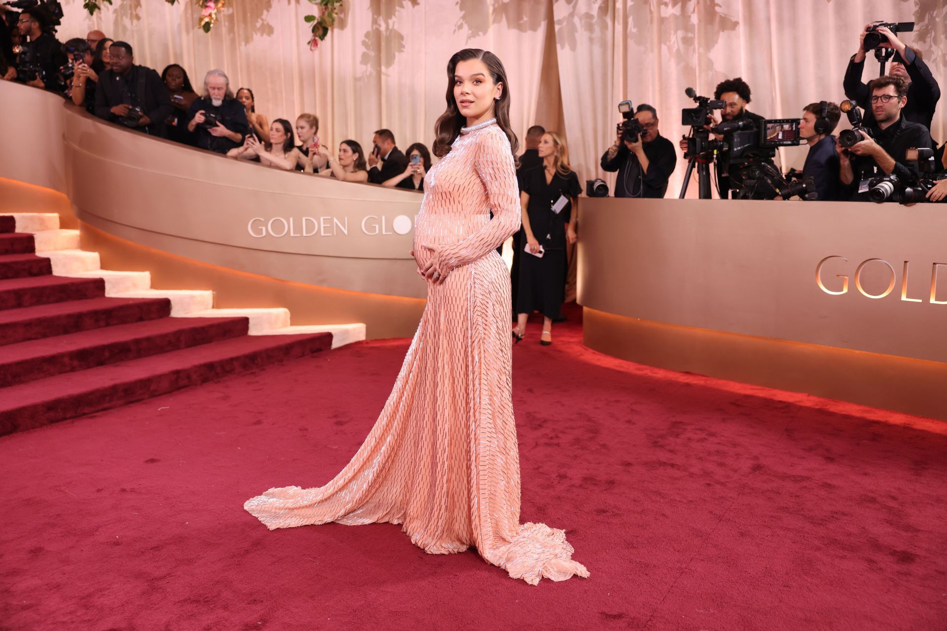 Hailee Steinfeld at the 2026 Golden Globes - Source: Getty