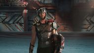 A shot from Ragnarok (Image via YouTube/Marvel Entertainment)
