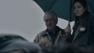 Pete and Amanda find clues from a police psychiatrist interview footage with Frank Sr.'s family (Image Via YouTube/@Netflix)