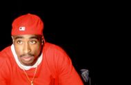 Tupac Shakur (Image via Getty)