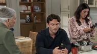 Tracy has an ally in Michael to open Brook Lynn's eyes | Image: ABC
